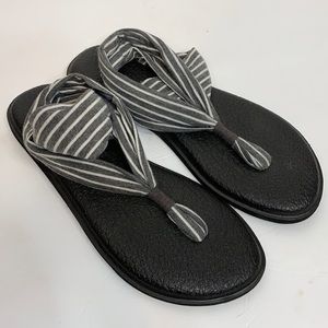 Sanuk Yoga Sling Sandals Gray White Stripe Size 8